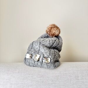 Cozy Gray Knit Beanie with Faux Fur Pom Vintage Aerie Cable Knit Pom-Pom Hat